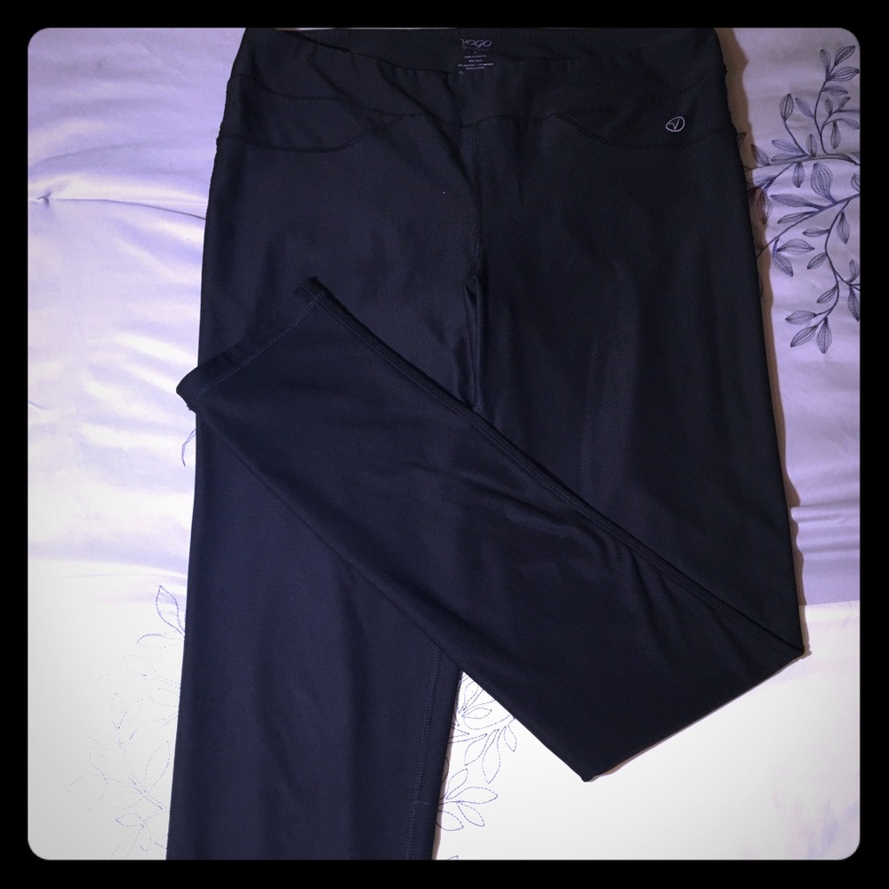 Straight leg yoga pants